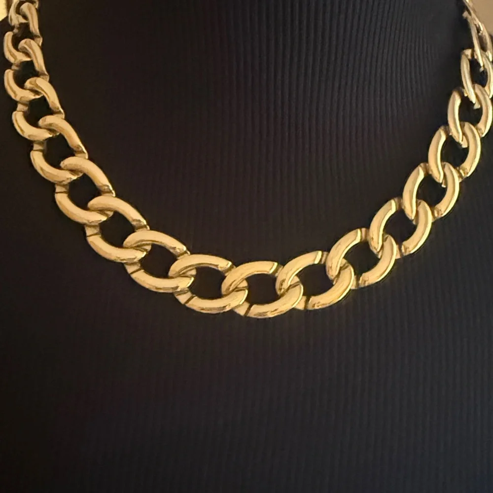 Vintage Monet Gold Tone Chain Link Necklace